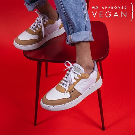 EVAN vegan and recycled sneaker in white and curry