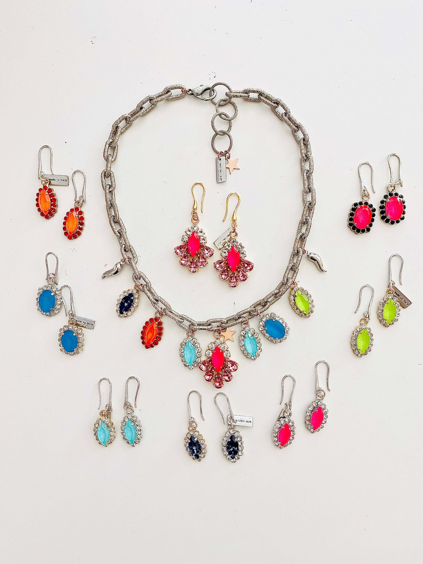 Colorful Statement Necklace with Rhinestones.